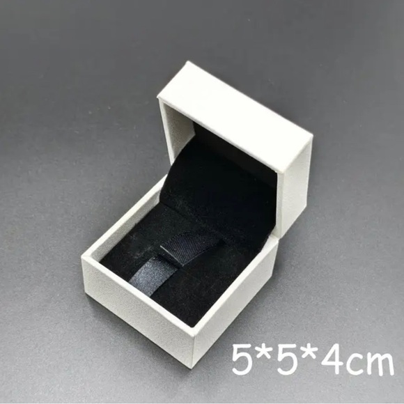 Pandora packaging to bundle up - Picture 2 of 16